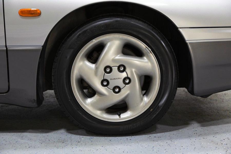 Колеса Subaru SVX (CXW-004170) 1994 года  (NA) (фото 12 из 36)